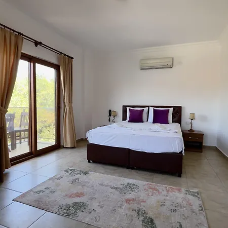 Veranda Hotel 3*